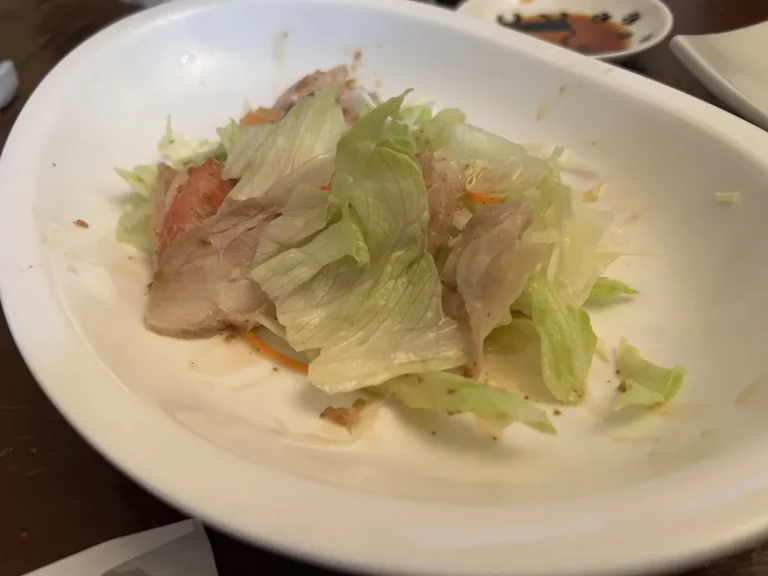 ふくよかぁ～で注文したサラダ
