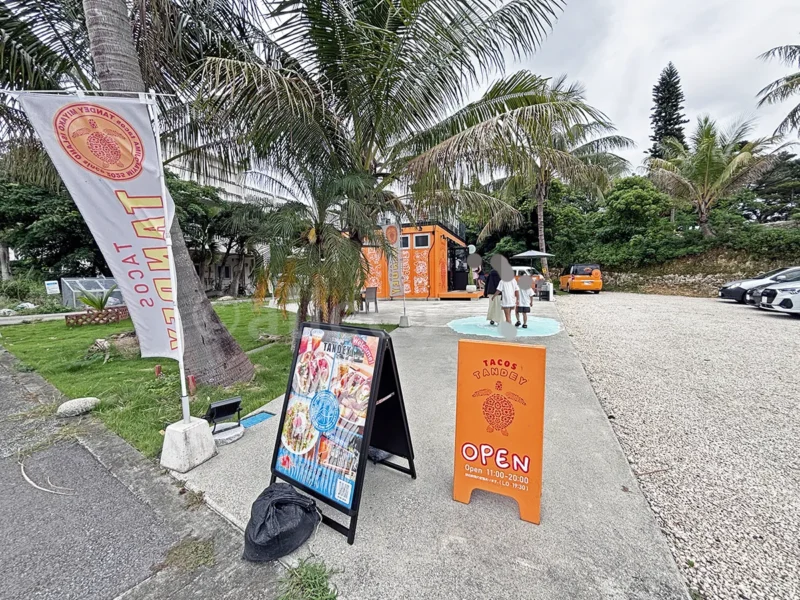 宮古島のタコス タンディー tacos TANDEY miyakoの店舗外観