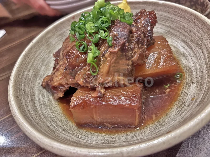 旨し沖縄料理の台所 くろべぇで食べたラフテー