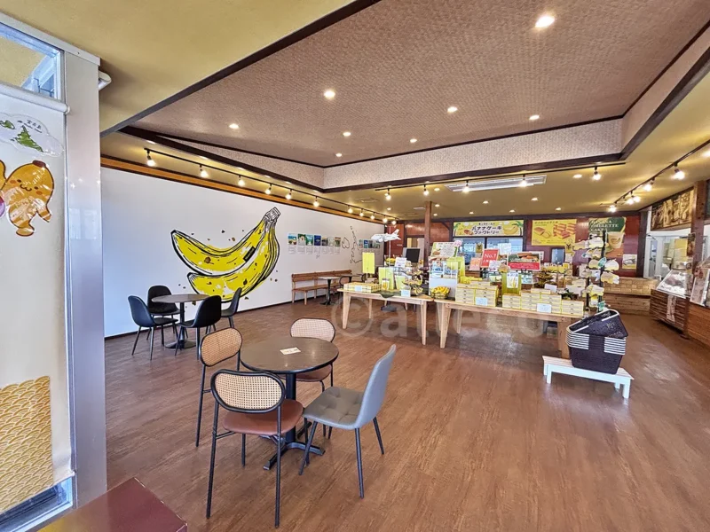 バナナケーキのモンテドール 本店 ファクトリー＆カフェの店内